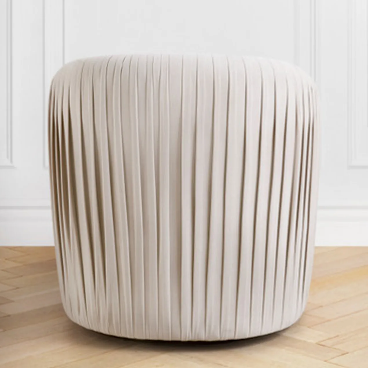 Aria Pleated Swivel Chair