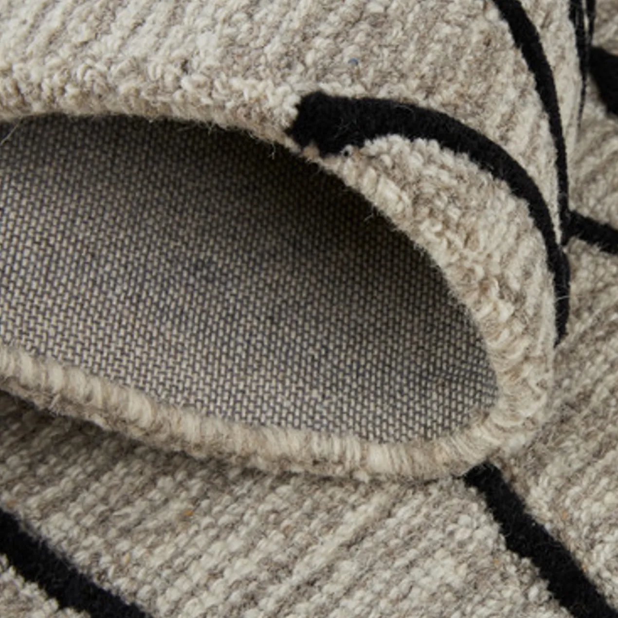 Cavallari Rug - Black/Taupe