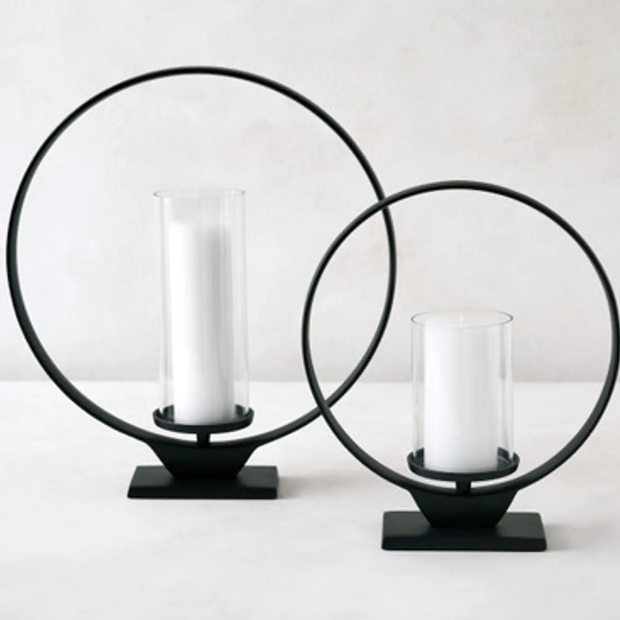 Cirque Pillar Holder