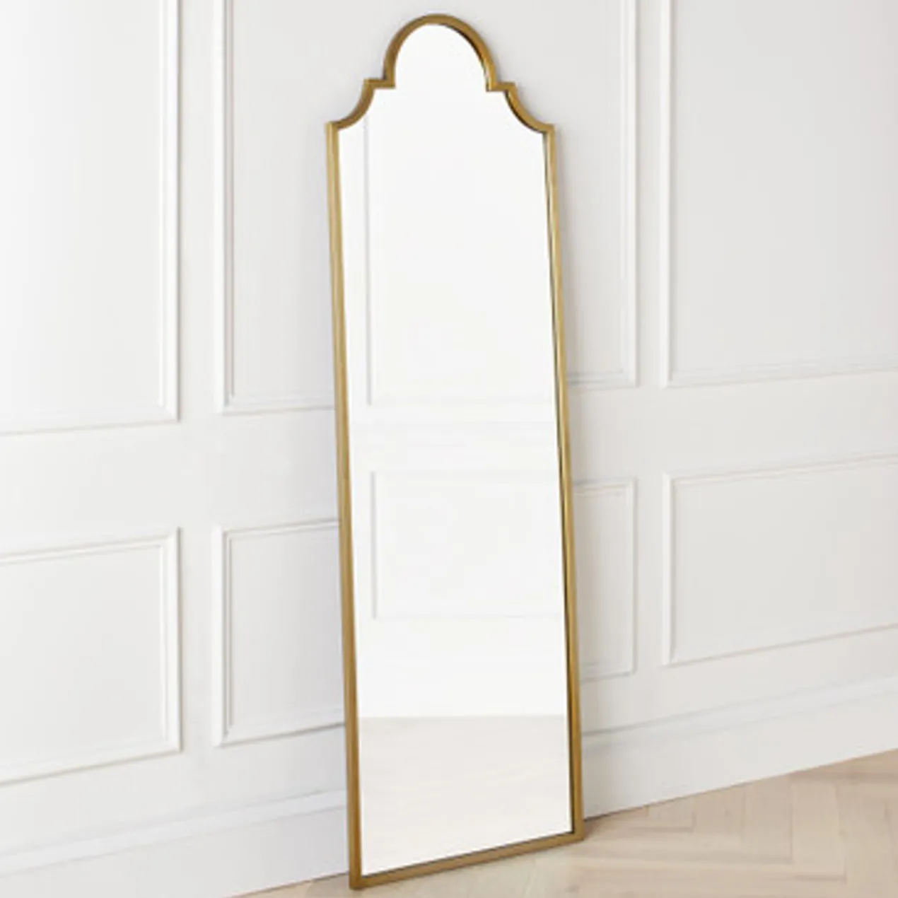 Czar Mirror