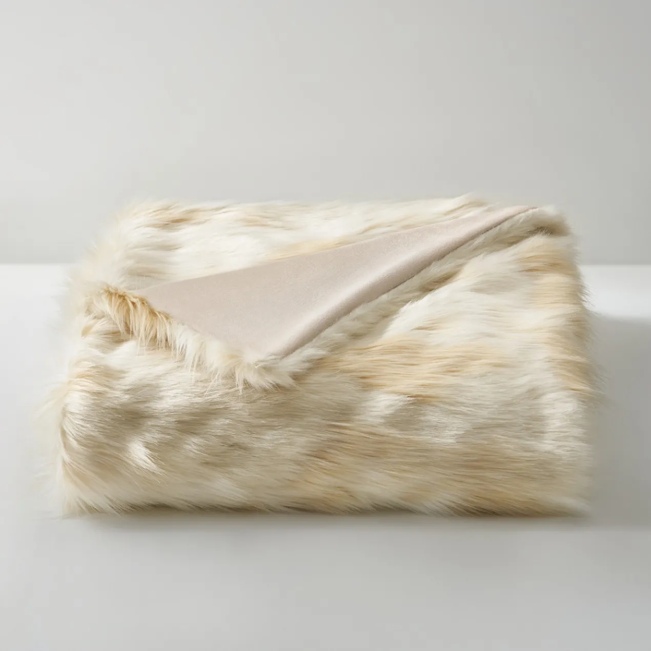 Edurn Spotted Throw 50" x 60"