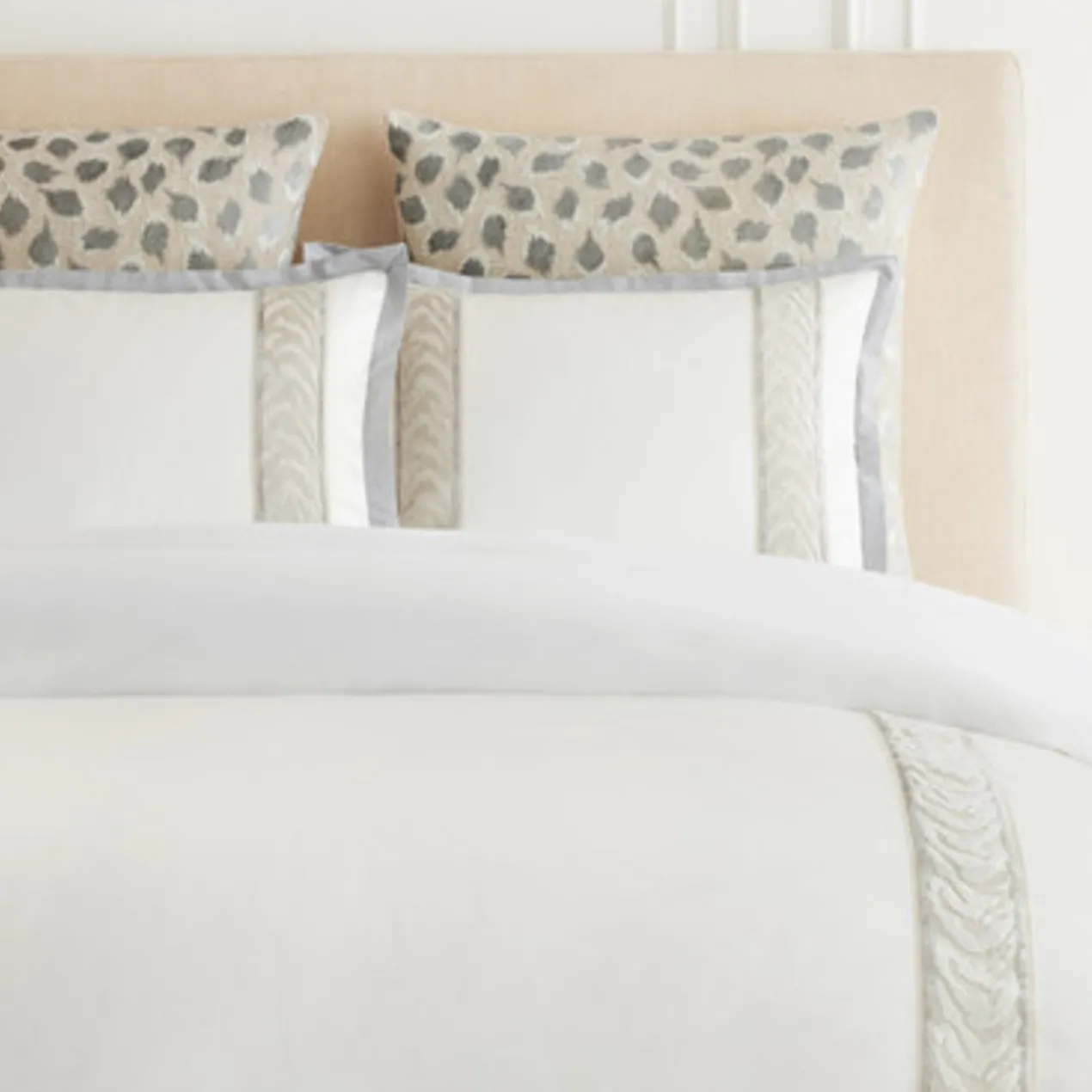 Gianna Frame Bedding - Silver