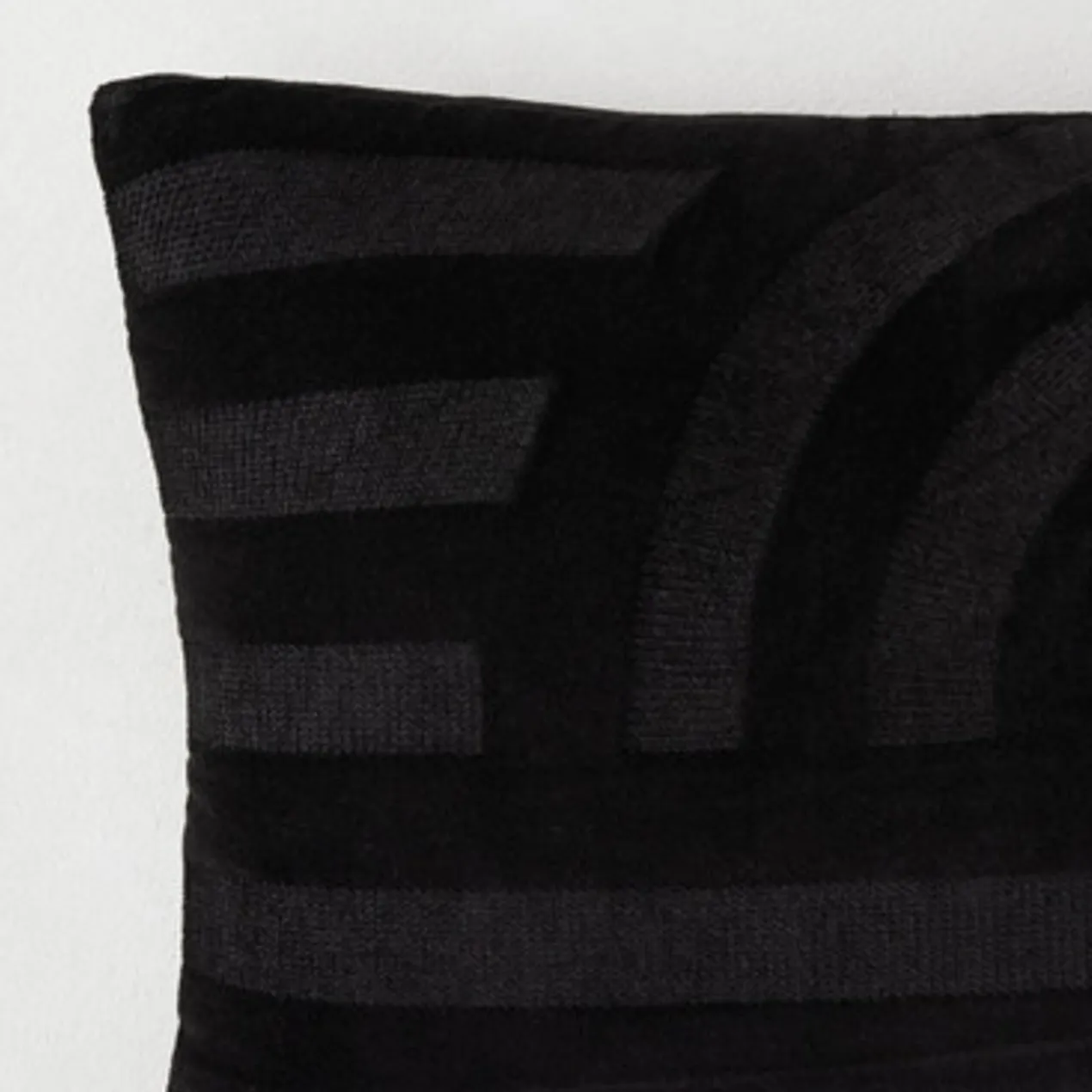 Linus Lumbar Pillow - Black