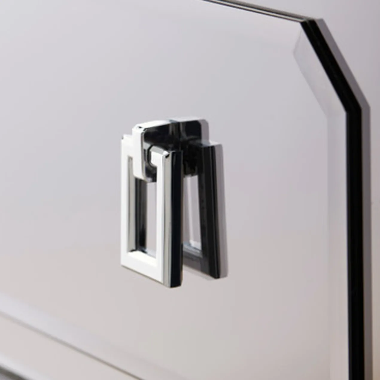 Maddox 5 Drawer Chest