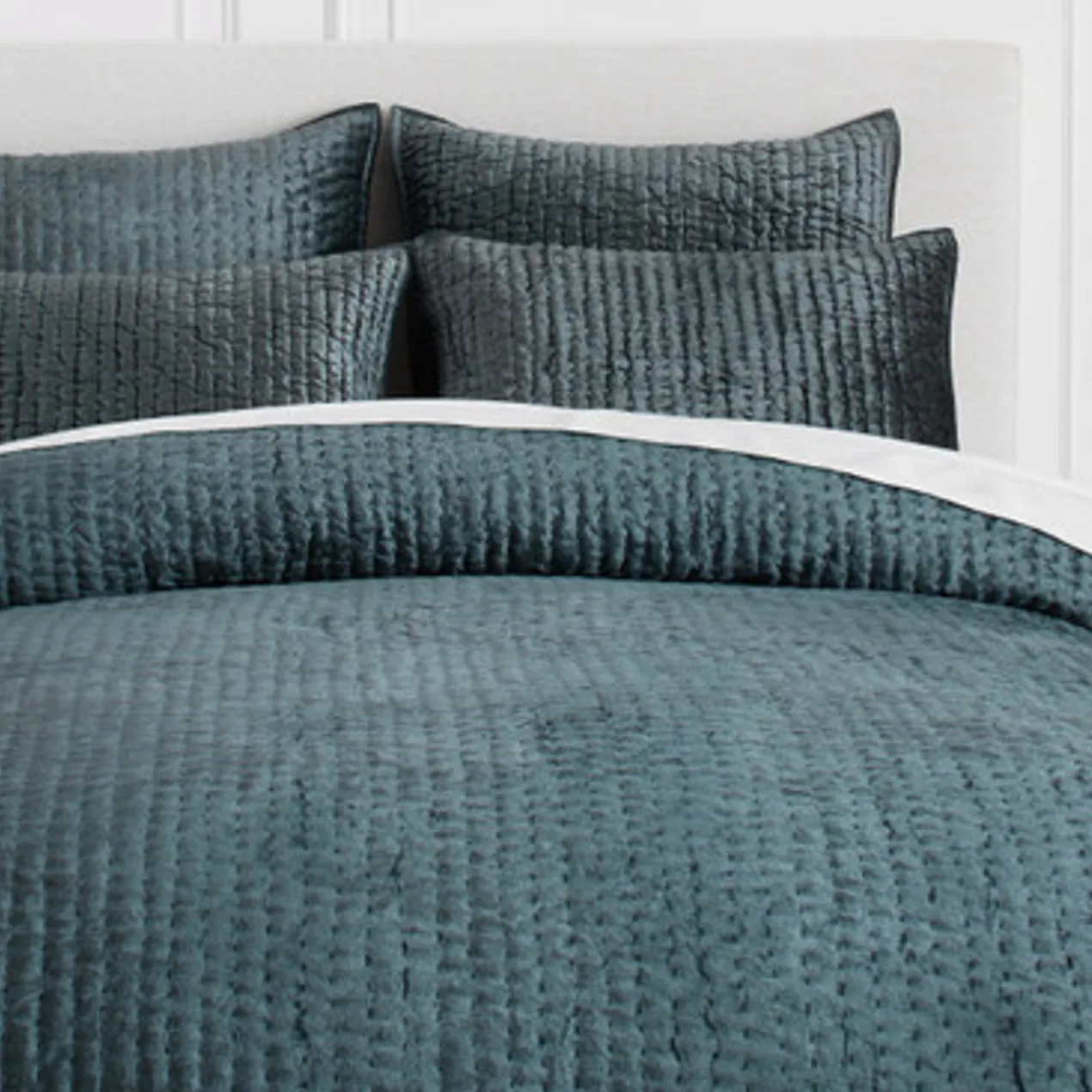 Mardon Velvet Bedding - Bay Green