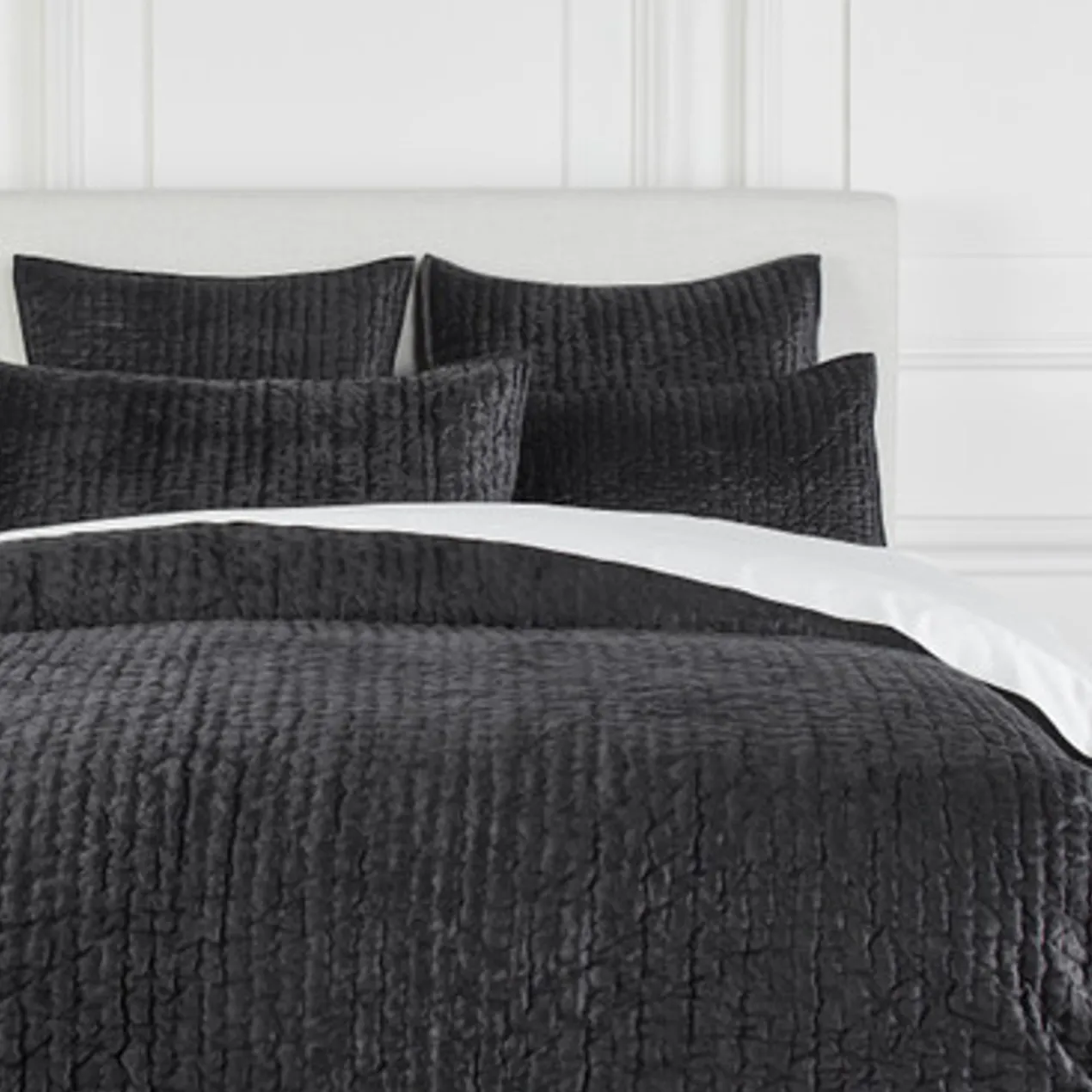 Mardon Velvet Bedding - Onyx