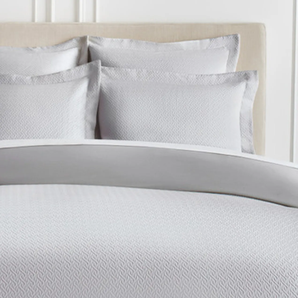 Marlowe Bedding - Silver