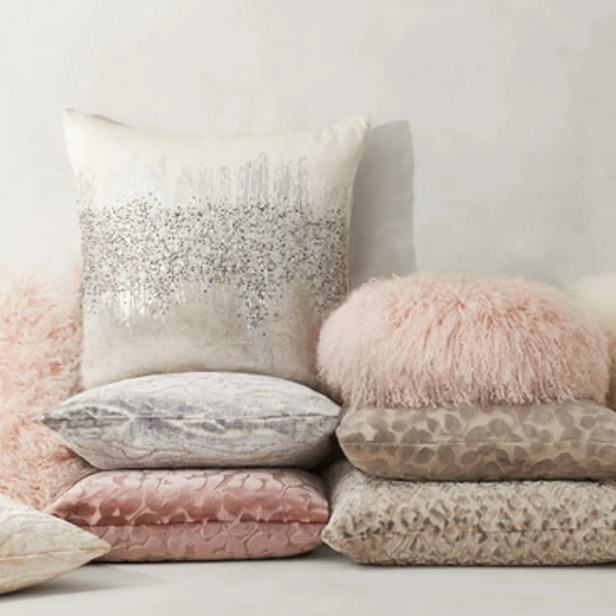 Mongolian Round Pillow 18" - Blush