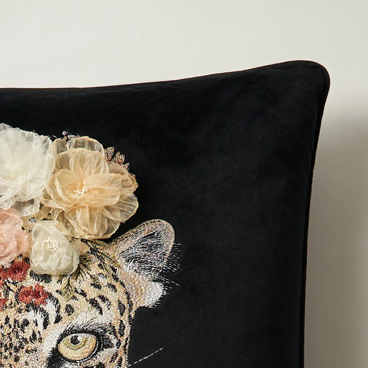 Namir Queen Pillow 22"