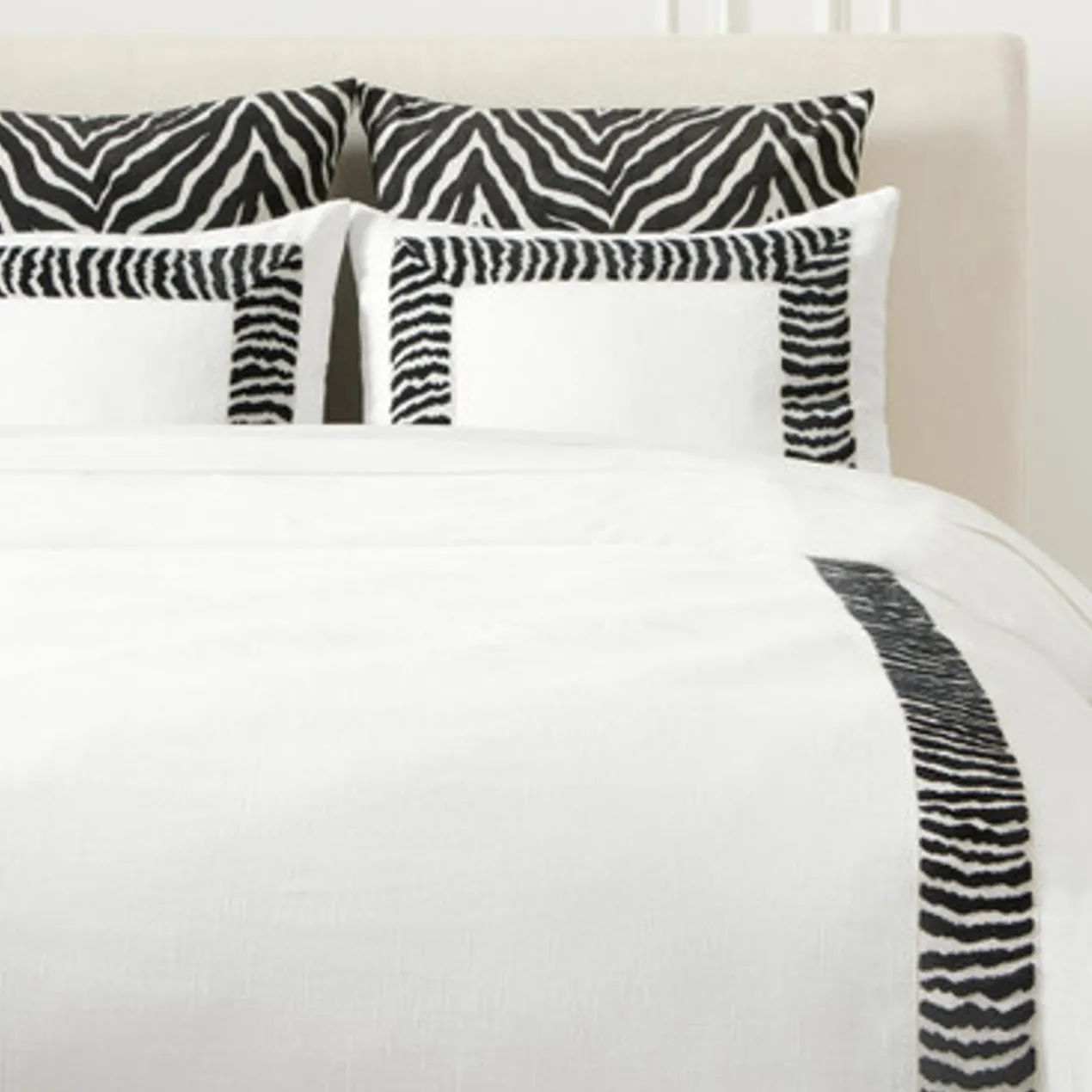 Nikki Chu - Hasina Bedding - Black