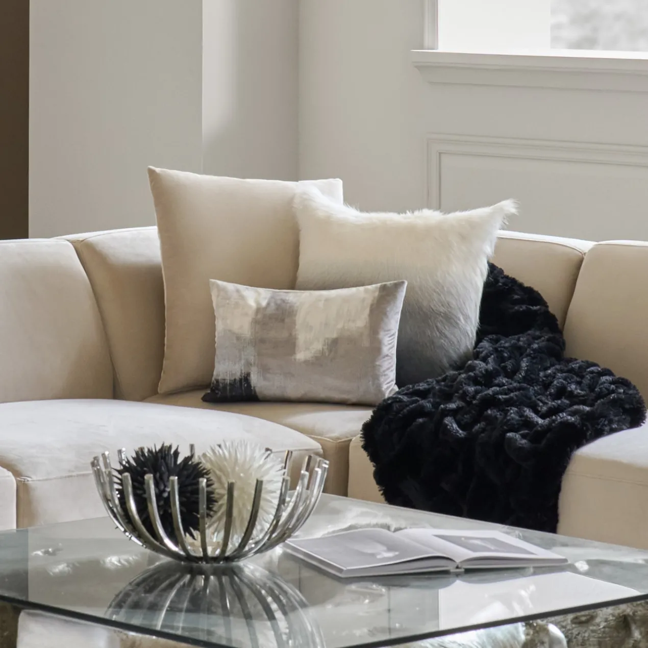 Nya Lumbar 14" x 20"