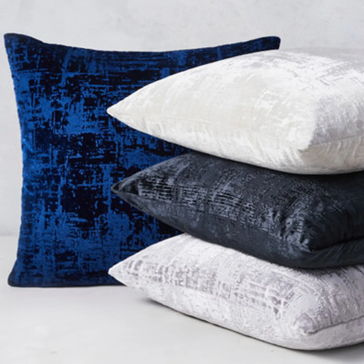 Odeon Pillow 20" - Silver