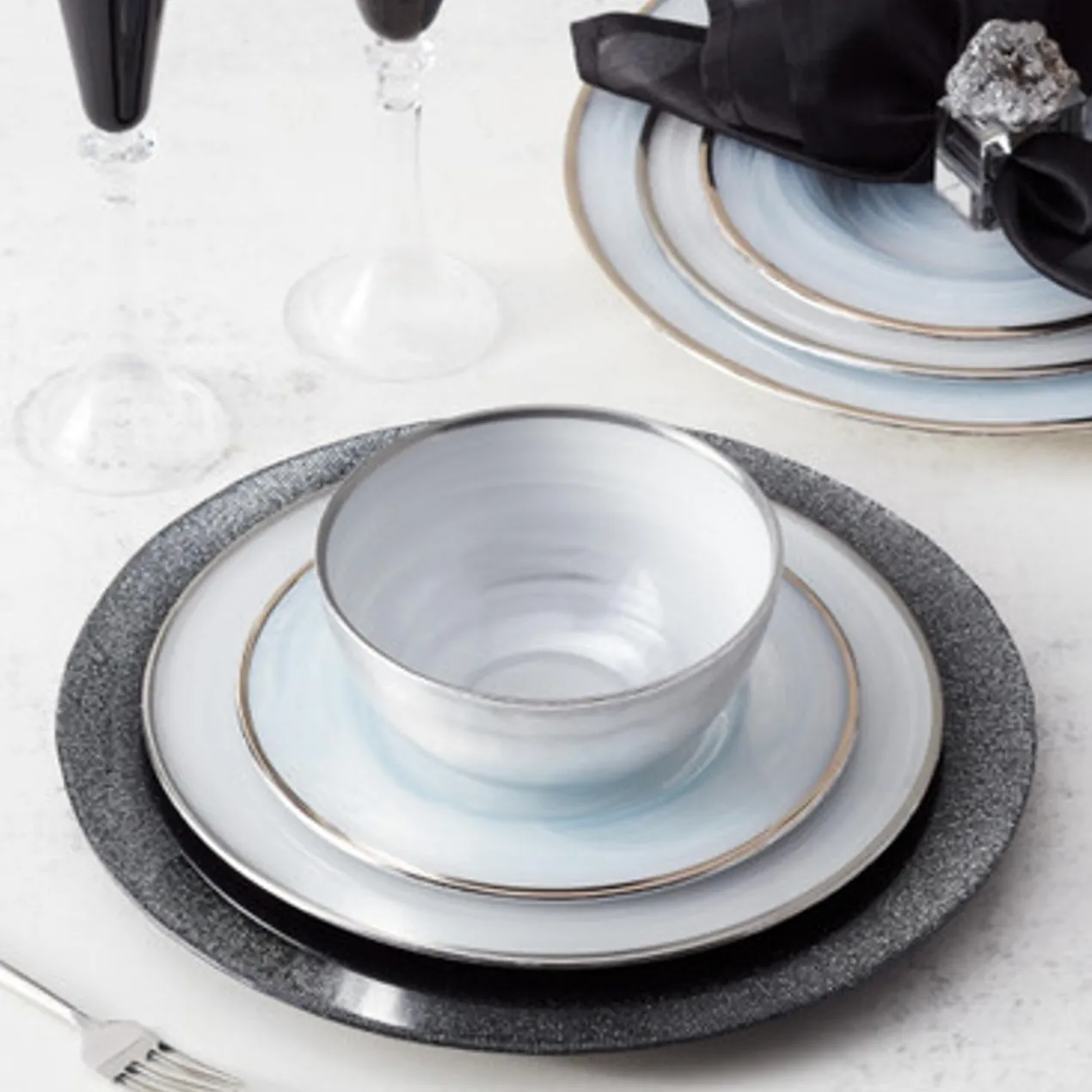 Paramount Dinnerware Sets