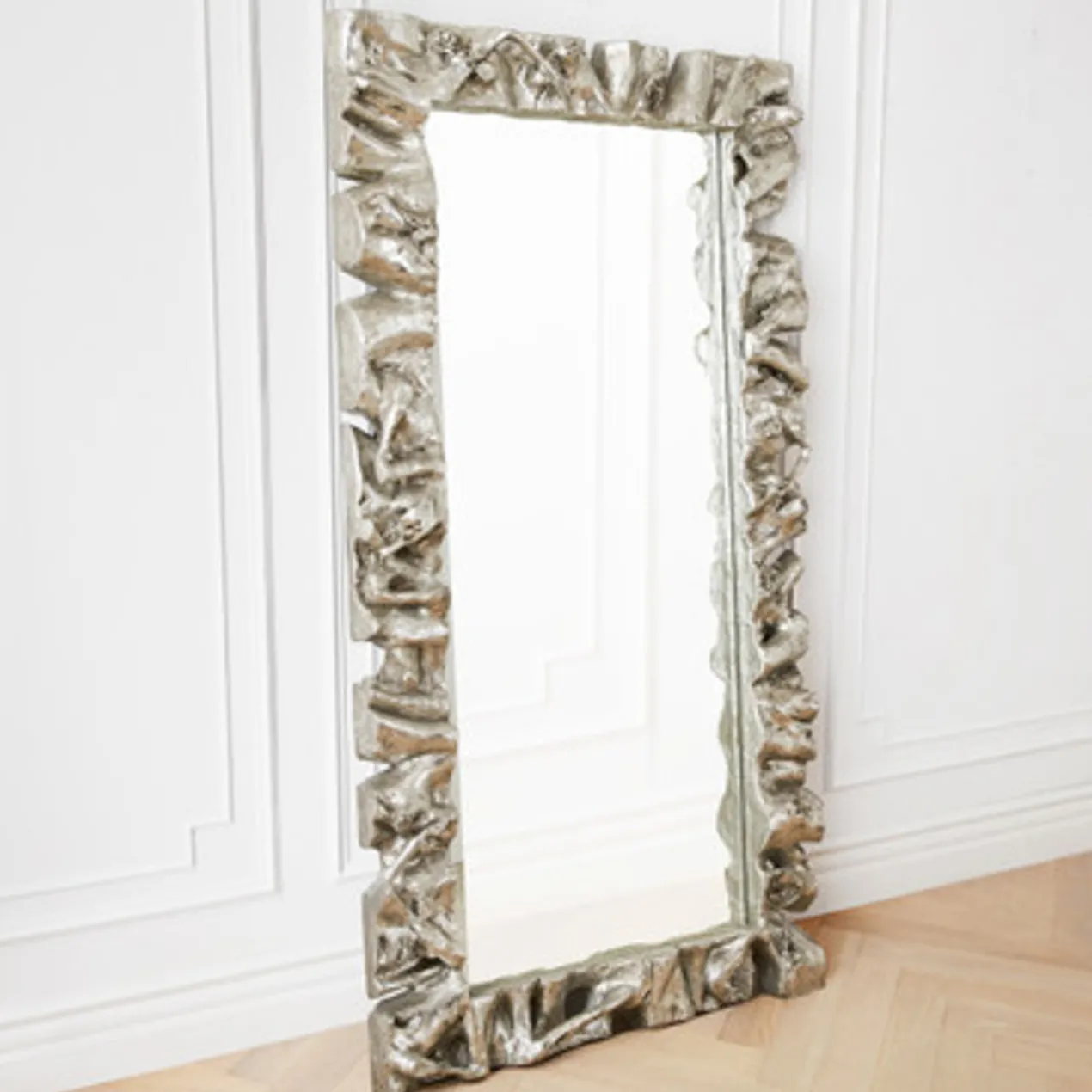 Sequoia Leaner Mirror