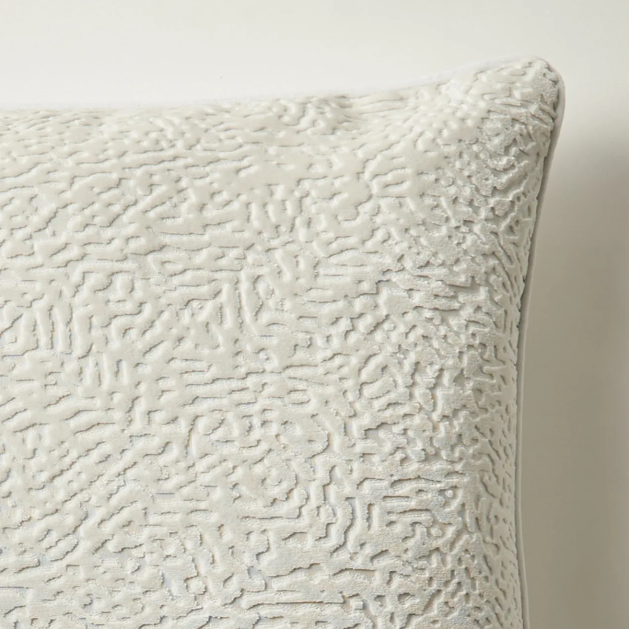 Spotted Pillow 22" - Ivory