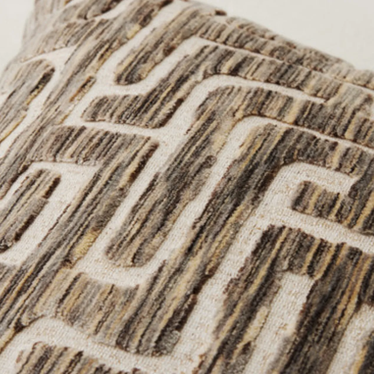 Vega Pillow 22" - Grey